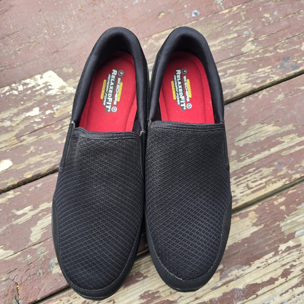 Skechers Men's Wide Fit Slip Resistant Black Slip-On Shoes Sz 11